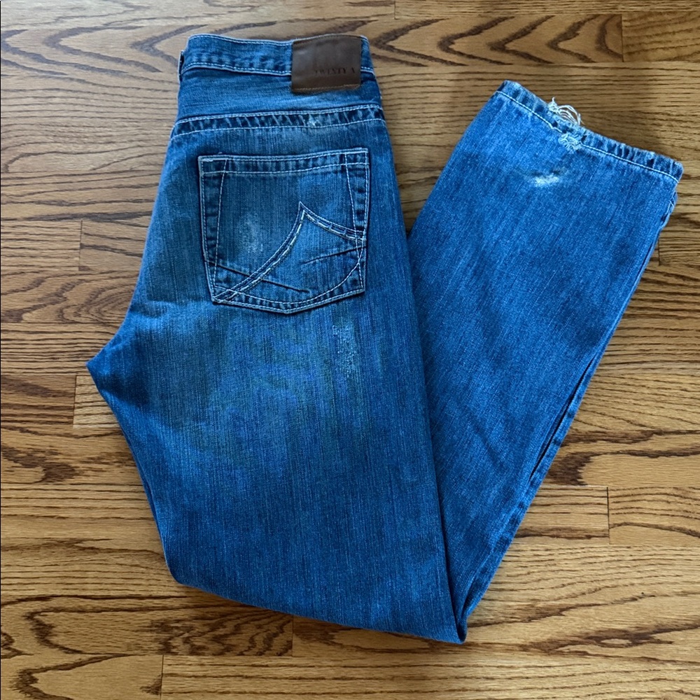 Men's Twenty X Blue Jeans, size 33x36. Excellent condition.
